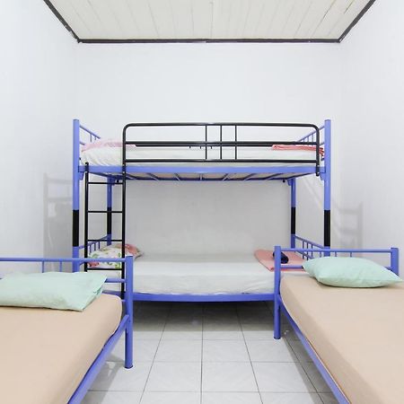 Arjuna Hostel Semarang Eksteriør billede