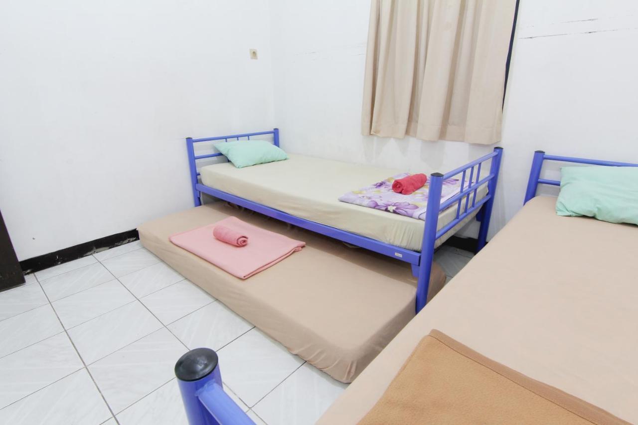 Arjuna Hostel Semarang Eksteriør billede