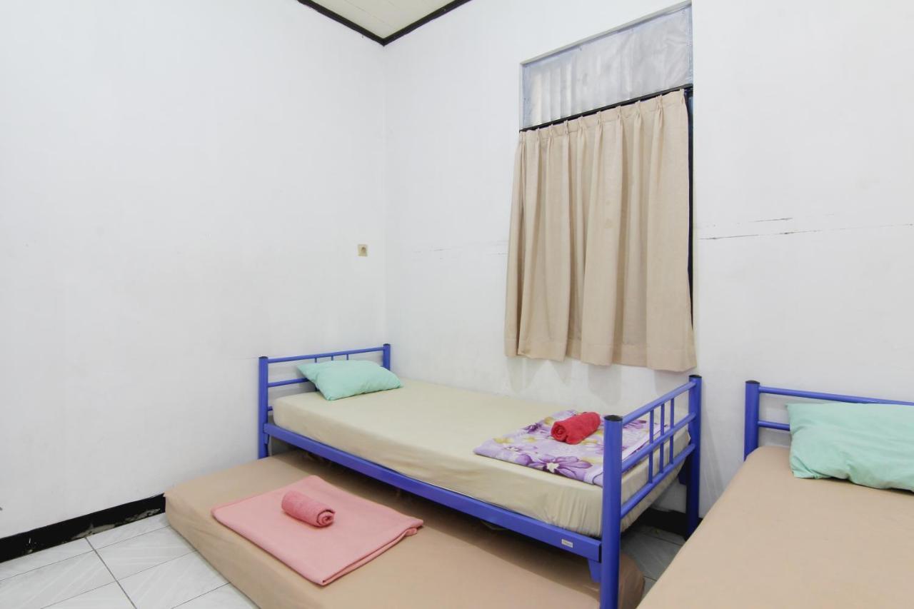 Arjuna Hostel Semarang Eksteriør billede