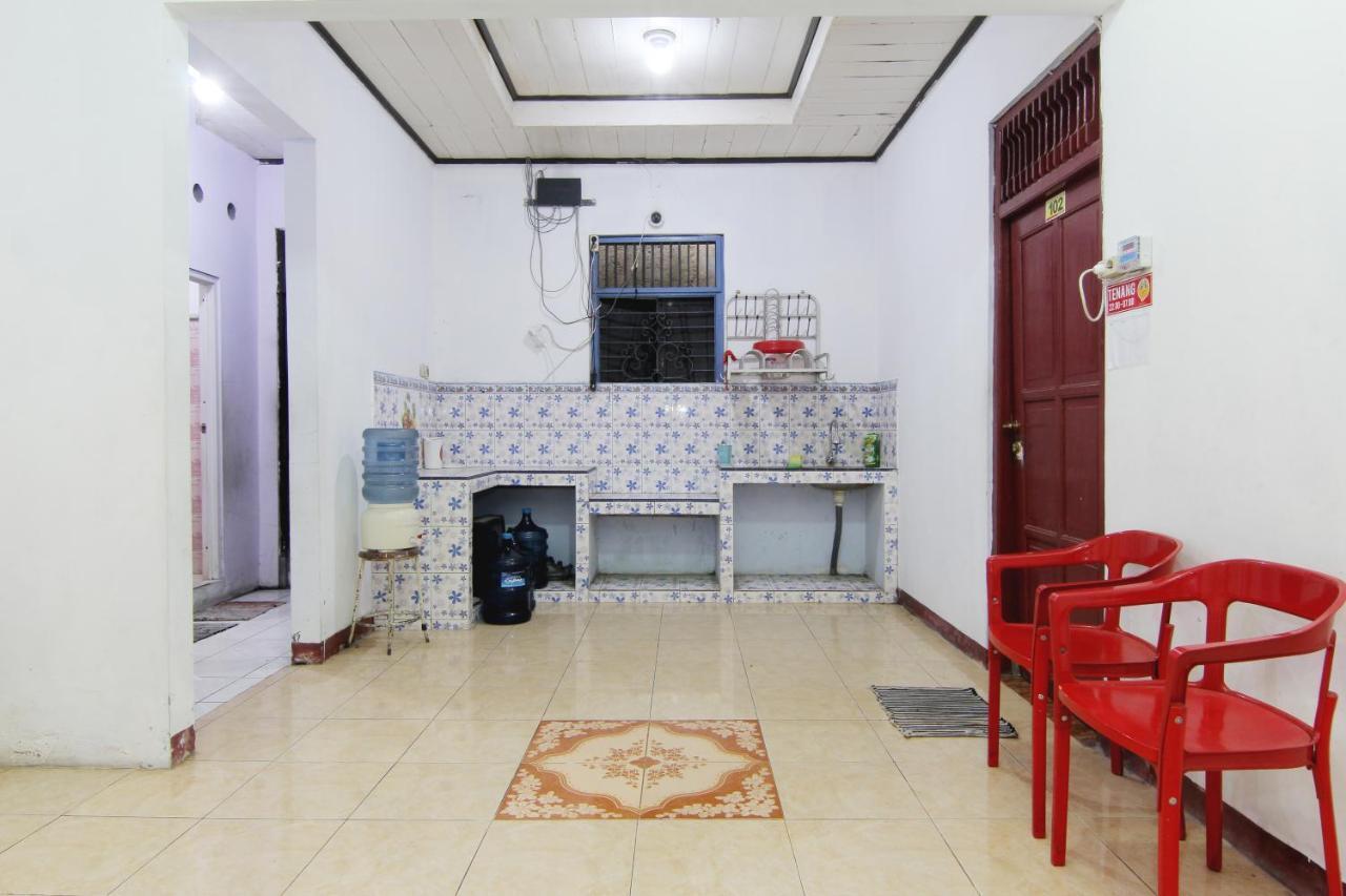 Arjuna Hostel Semarang Eksteriør billede