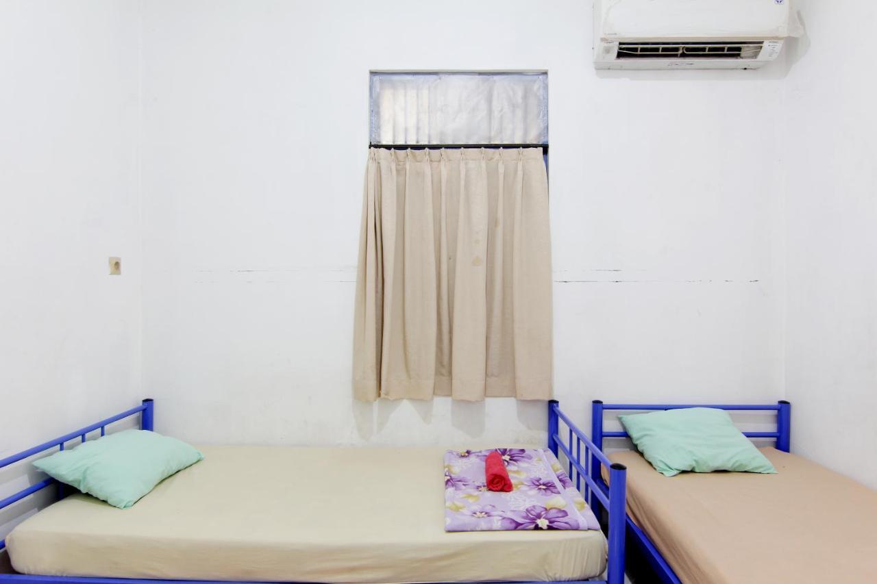 Arjuna Hostel Semarang Eksteriør billede