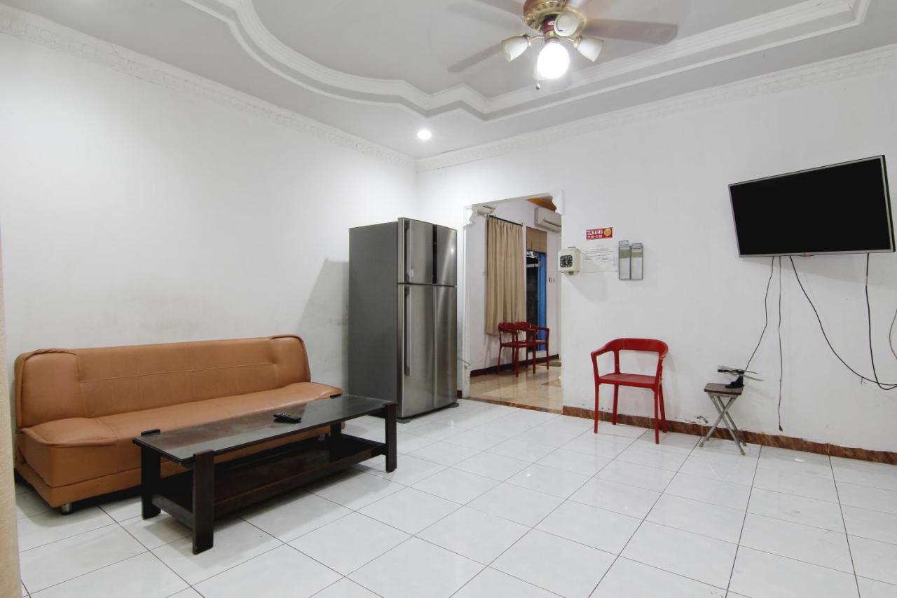 Arjuna Hostel Semarang Eksteriør billede