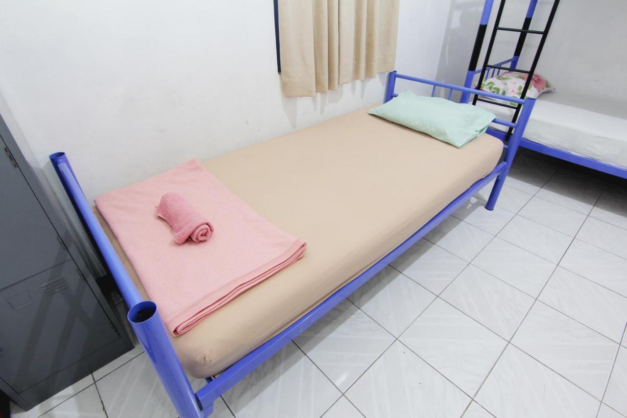 Arjuna Hostel Semarang Eksteriør billede